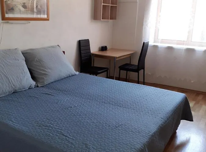 Πανσιόν Fontana 3*