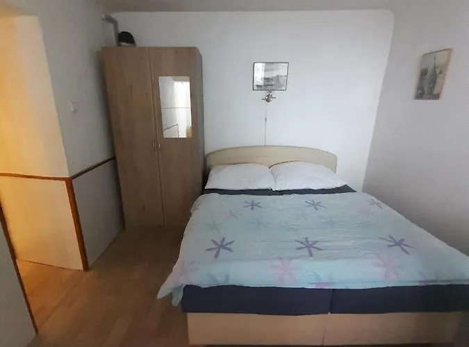 Πανσιόν Fontana 3*